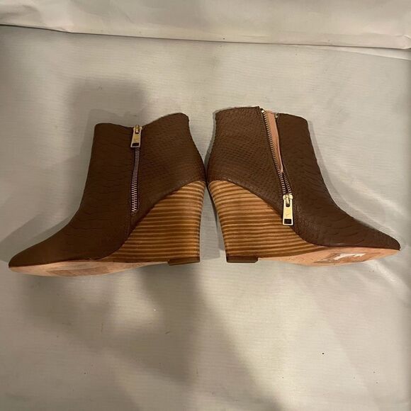 JOIE Jalena Snake Embossed Wedge Pointed Toe Ankle Booties - Picture 3 of 10